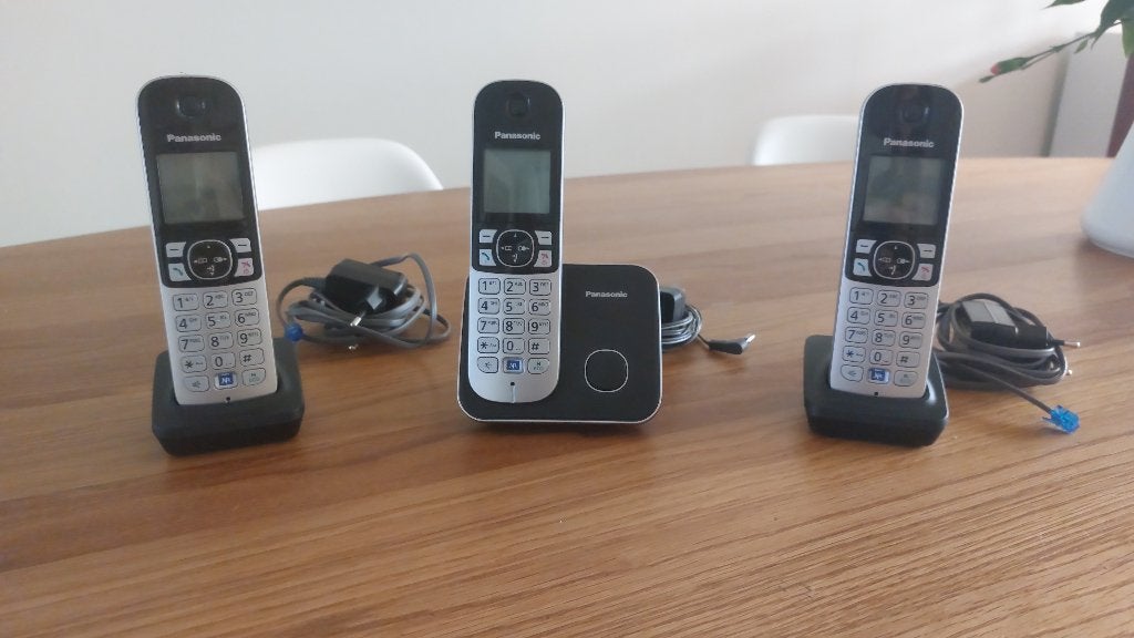 Draadloze huistelefoon 3 toestellen, Telecommunicatie, Vaste telefoons | Handsets en Draadloos, Ophalen, Gebruikt, 3 handsets