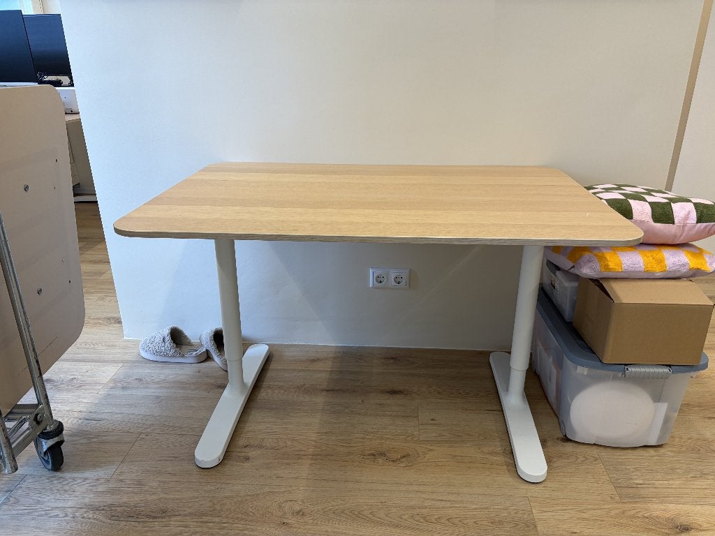 Bekant Bureau Ikea, Huis en Inrichting, Ophalen, Zit-sta bureau, 160 cm, Gebruikt