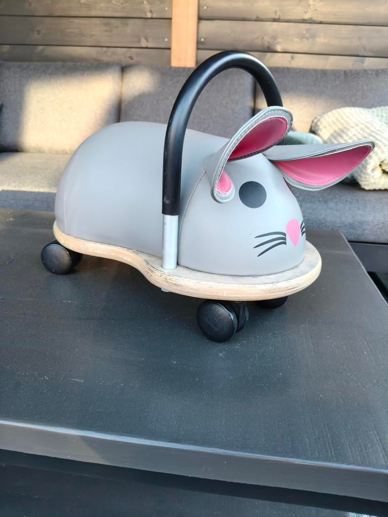 Schattige konijn loopauto voor de kleintjes, Kinderen en Baby's, Ophalen, Zo goed als nieuw, Loopvoertuig