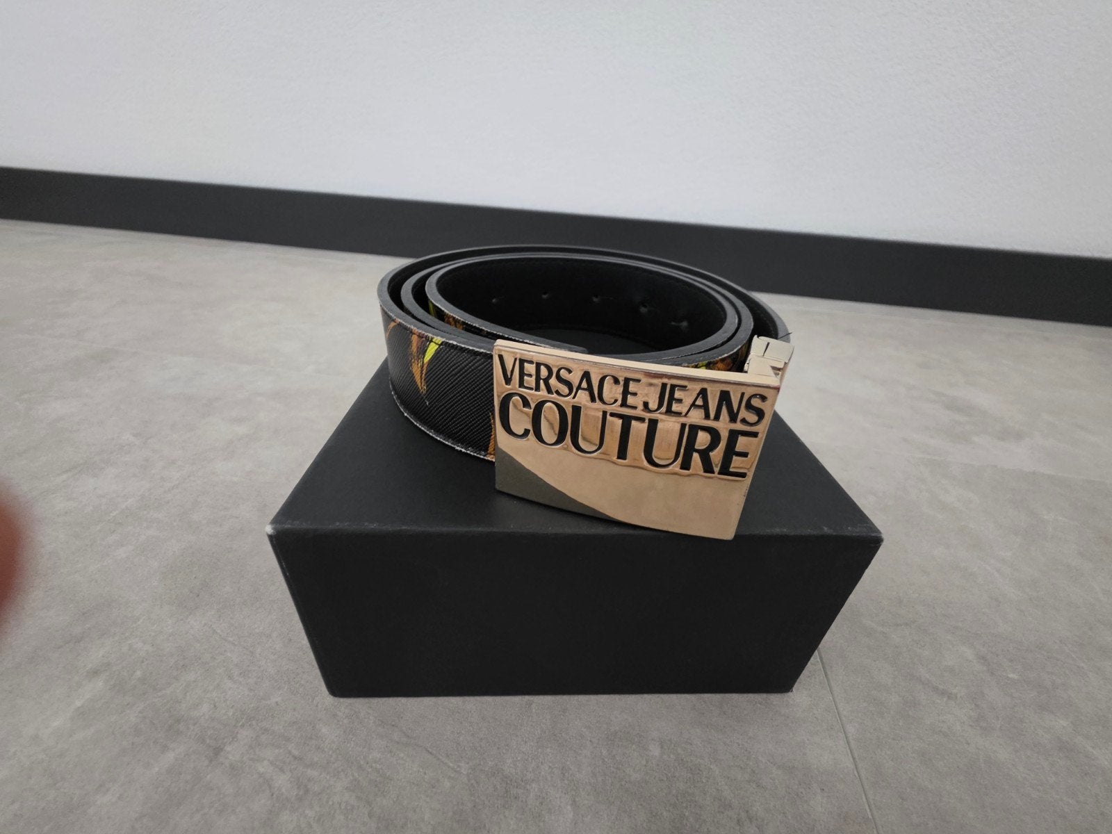 Versace jeans couture Riem, Ophalen of Verzenden, Zo goed als nieuw, Zwart, 105 tot 115 cm