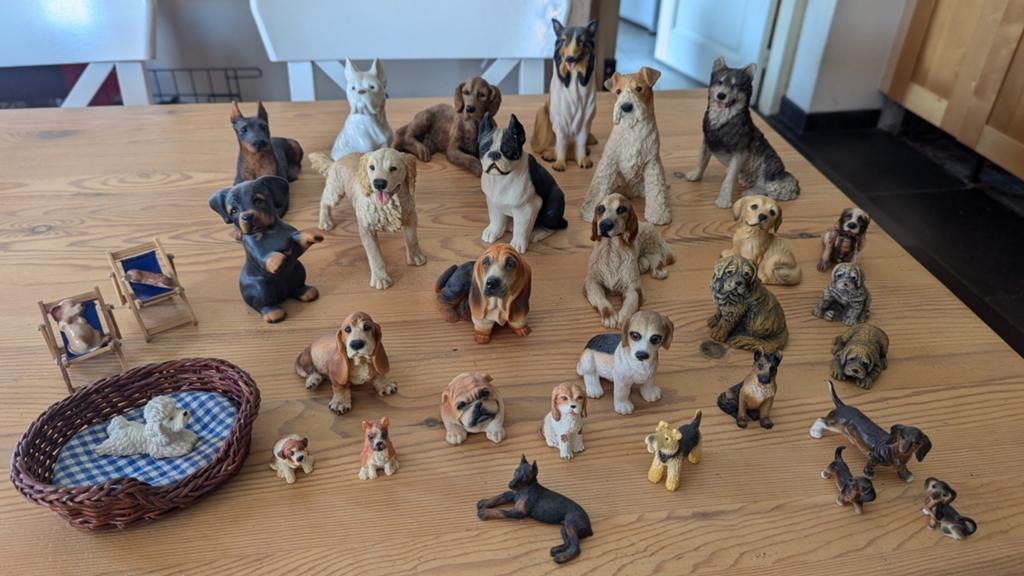 31 honden beelden (paar van castagna en dipinto a mano), Ophalen of Verzenden, Zo goed als nieuw, Hond of Kat, Beeldje of Figuurtje