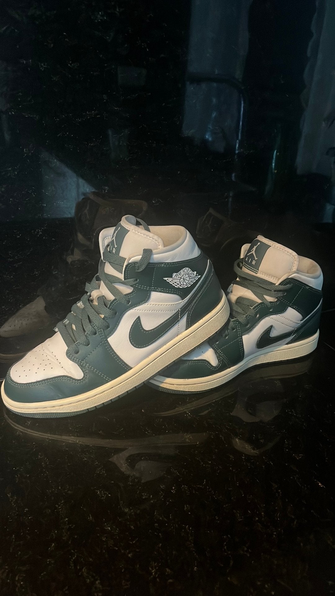 Jordan 1 mid high 39 nike - Groen Wit, Ophalen of Verzenden, Zo goed als nieuw, Wit