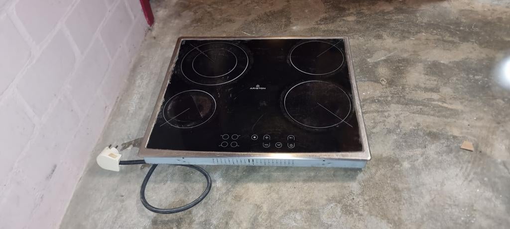 Ariston KBT 6114 B Keramische Kookplaat - Inbouw, Gebruikt, Keramisch, Inbouw, 4 kookzones
