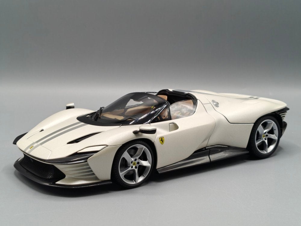 Bburago Signature Series 1:18 Ferrari Daytona SP3 2022 - NEW, Hobby en Vrije tijd, Modelauto's | 1:18, Auto, Bburago, Bburago
