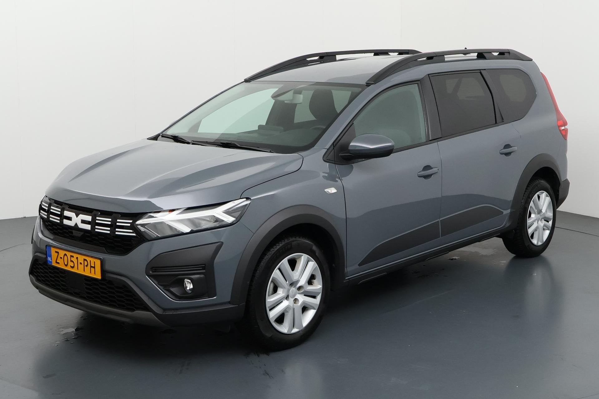 Dacia Jogger 1.0 TCe 110 Expression 7p. Ruimte voor het hele, Voorwielaandrijving, Stof, Gebruikt, Euro 6