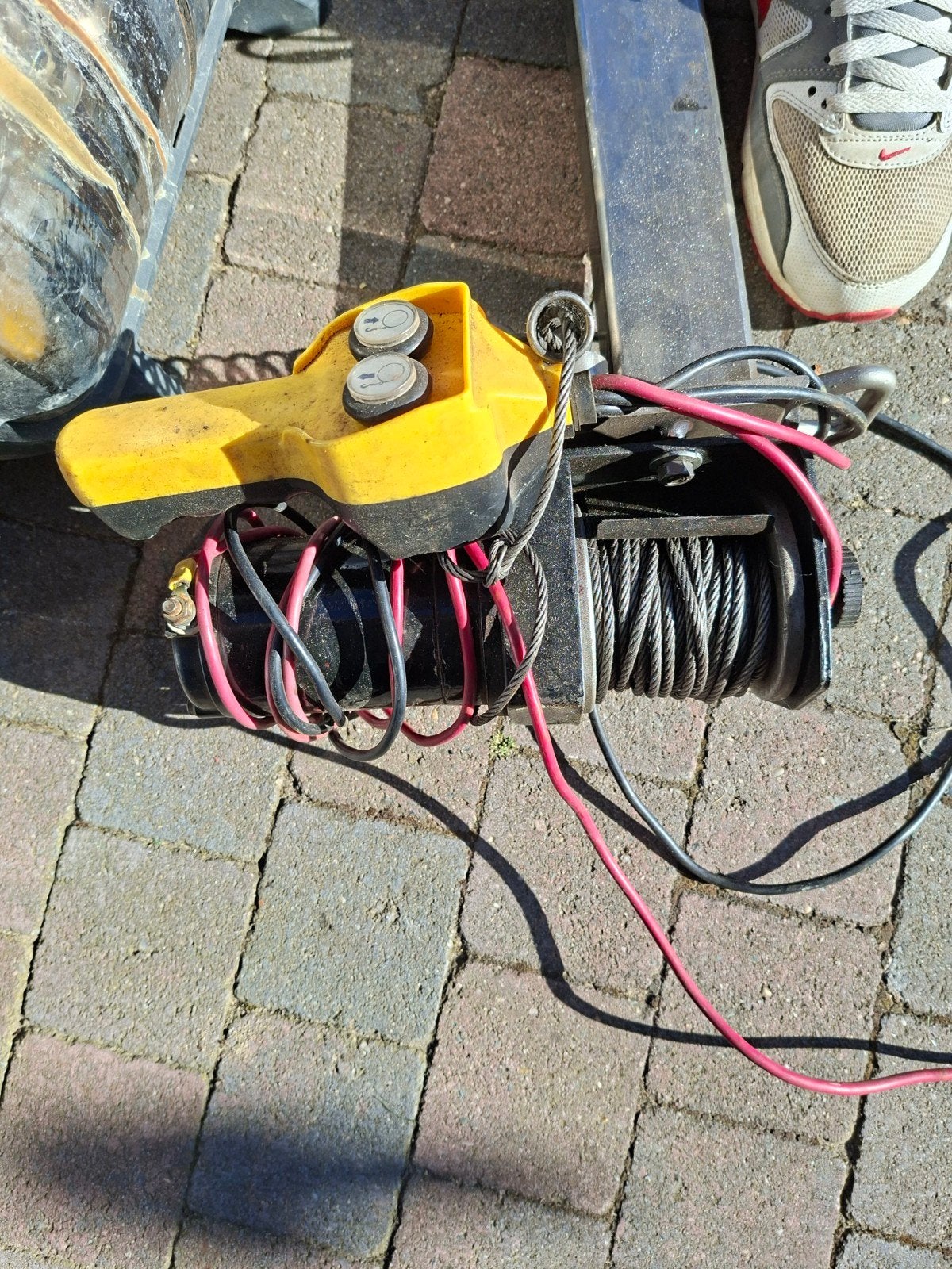 12 Volt Lier Takel met Afstandsbediening, Ophalen of Verzenden