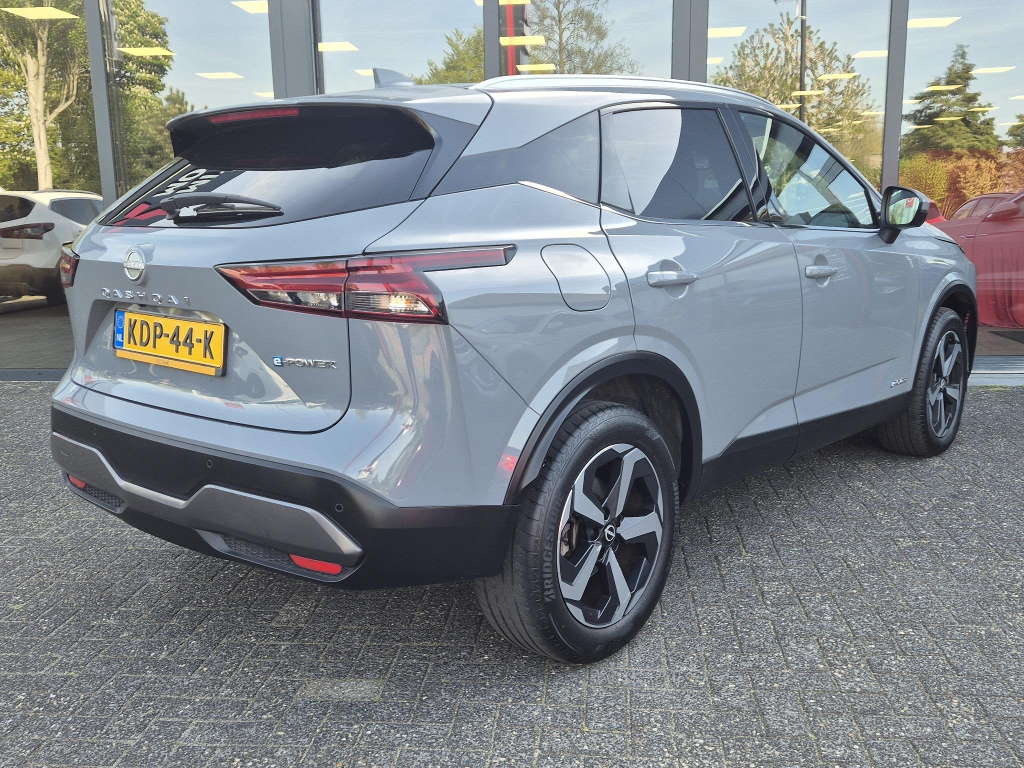 Nissan Qashqai 1.5 e-Power N-Connecta | Panoramadak | 360, Auto's, Gebruikt, 190 pk, Automatische klimaatregeling, Bedrijf