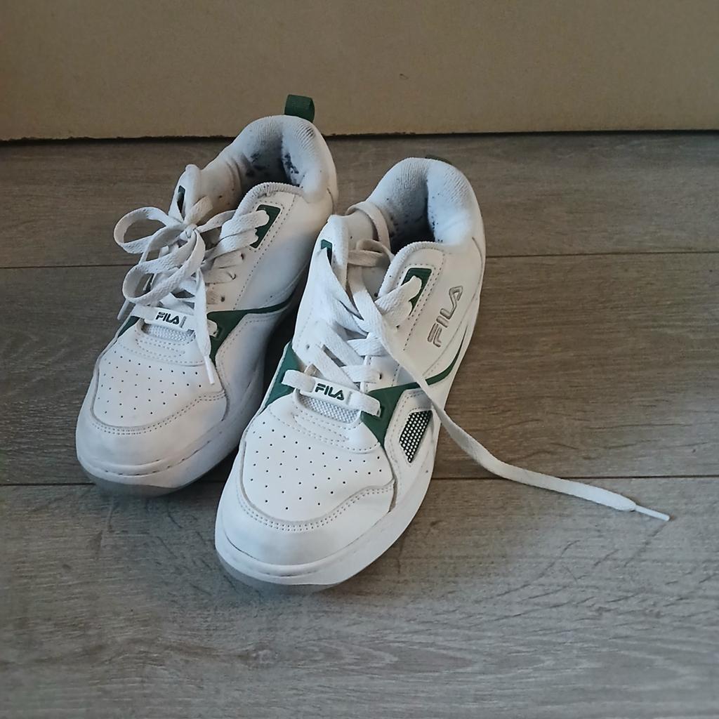 Schoenen maat 39 valt klein, FILA, Overige kleuren, Ophalen of Verzenden, Sneakers of Gympen