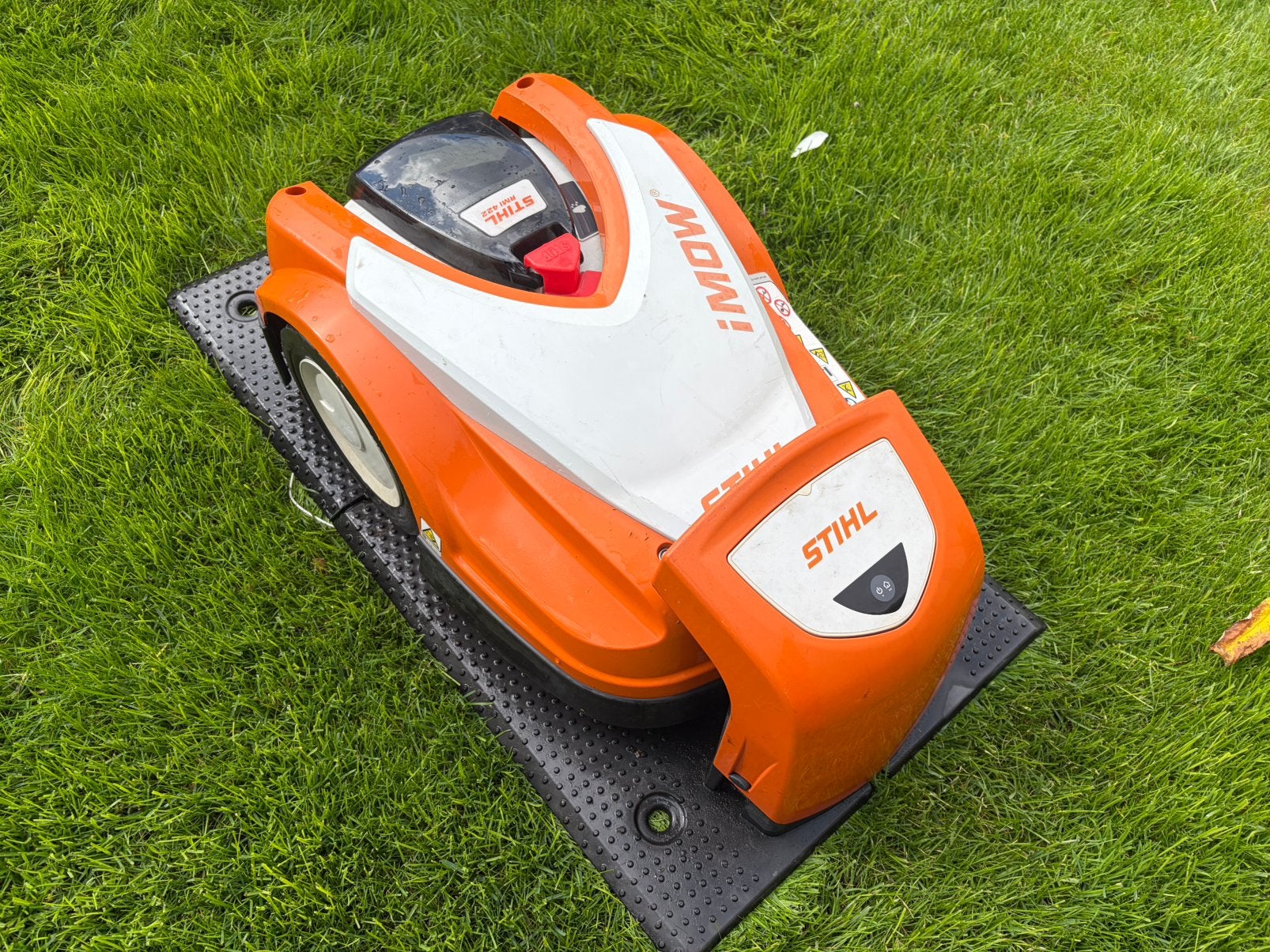 Stihl Imow 422 RMI robotmaaier, Ophalen, Zo goed als nieuw, 20 tot 25 cm