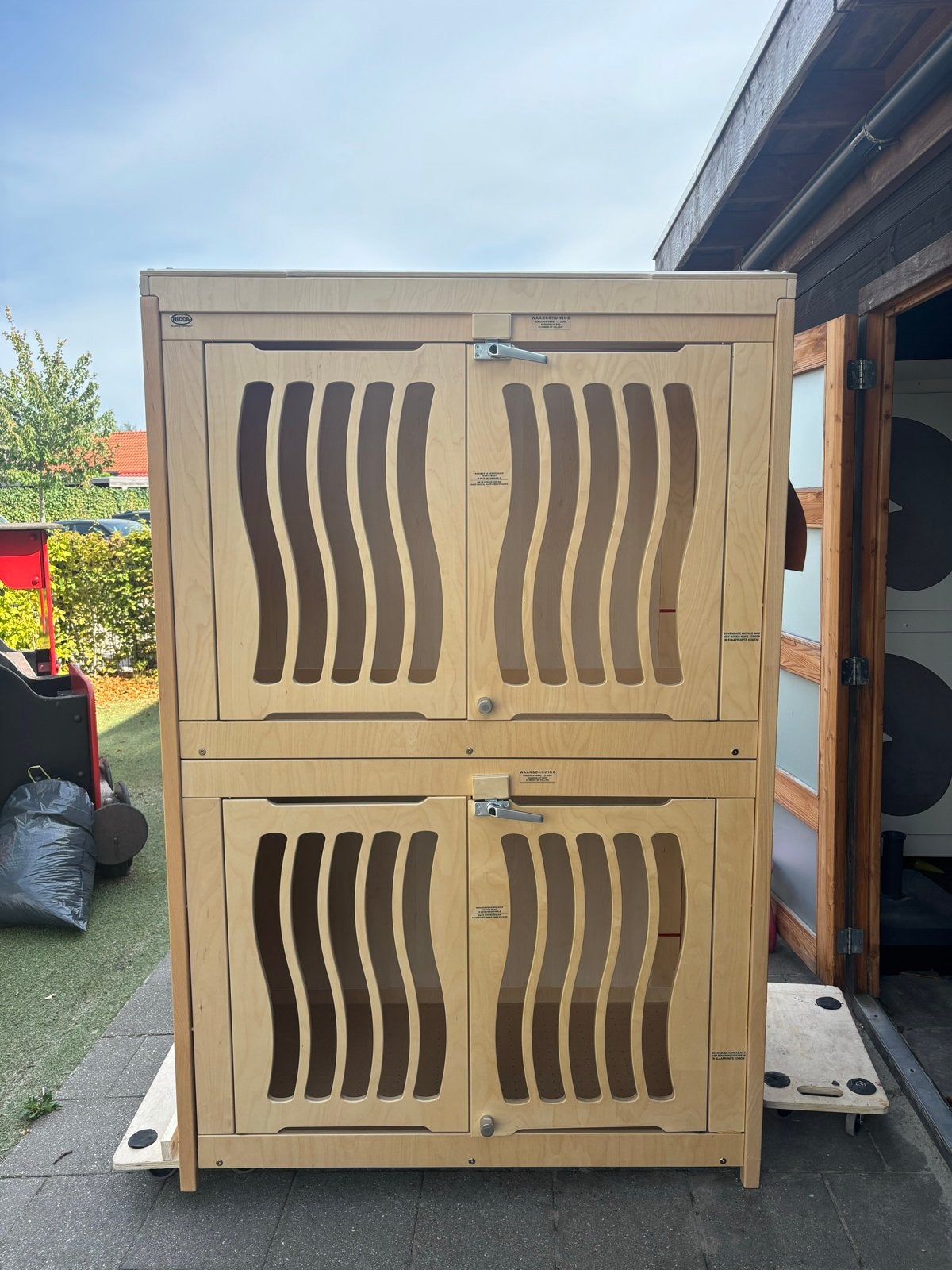 Houten kinderbed/ledikant met deuren, Ophalen, Gebruikt, Ledikant