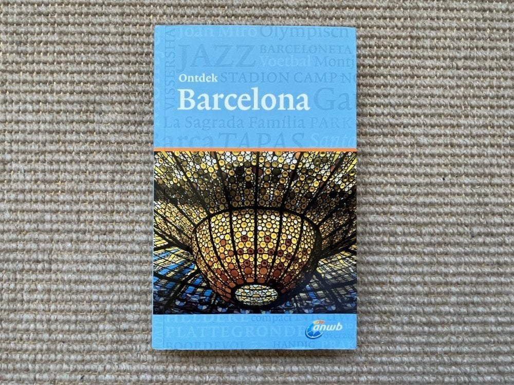 Reisgids: Ontdek Barcelona - ANWB met kaart, Gelezen, Europa, Ophalen of Verzenden, Reisgids of -boek