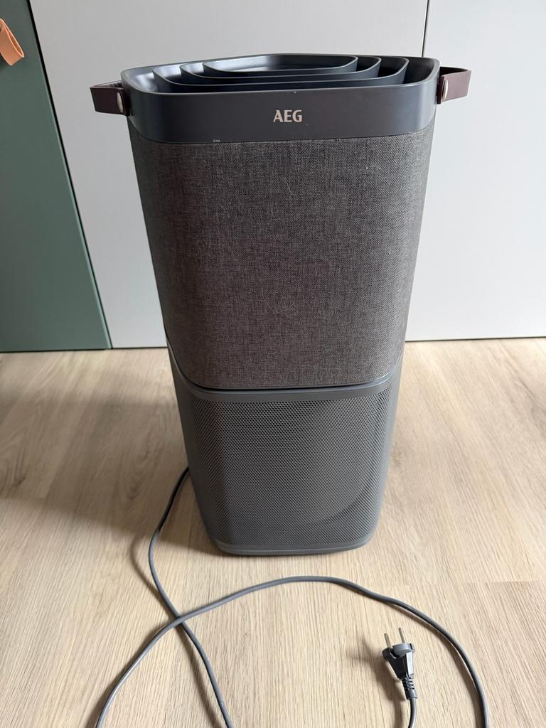 AEG AX9 luchtreiniger met Breeze360 HEPA-filter, Ophalen of Verzenden, Zo goed als nieuw, Luchtreiniger