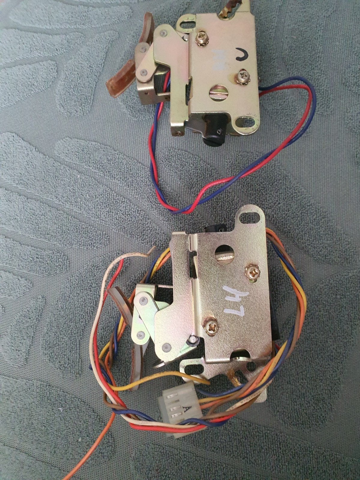Elektronische componenten met bedrading, Ophalen of Verzenden