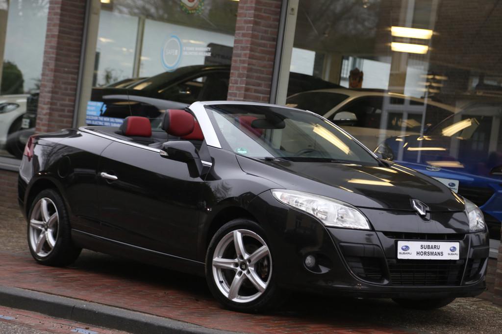 Renault Mégane Coupé-Cabriolet 1.4 TCE Dynamique Leer Pano, Auto's, Voorwielaandrijving, Euro 5, Gebruikt, 750 kg