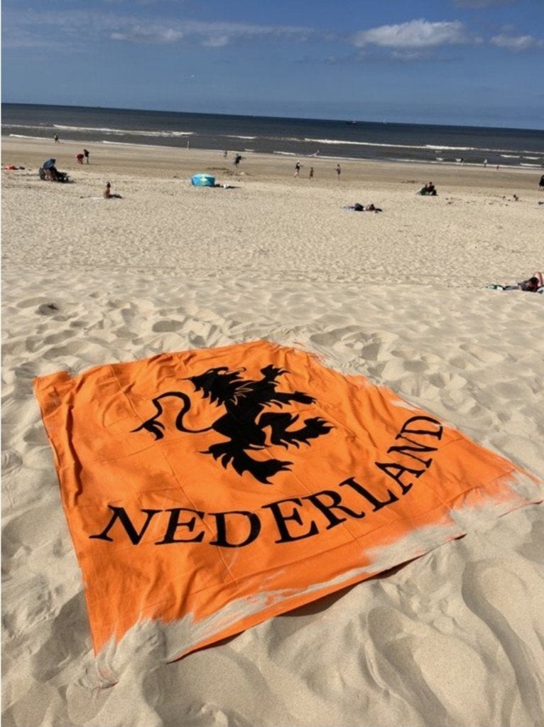 Oranje Ibiza doek leeuw Nederland, Ophalen of Verzenden, Nieuw, Oranje, Handdoek