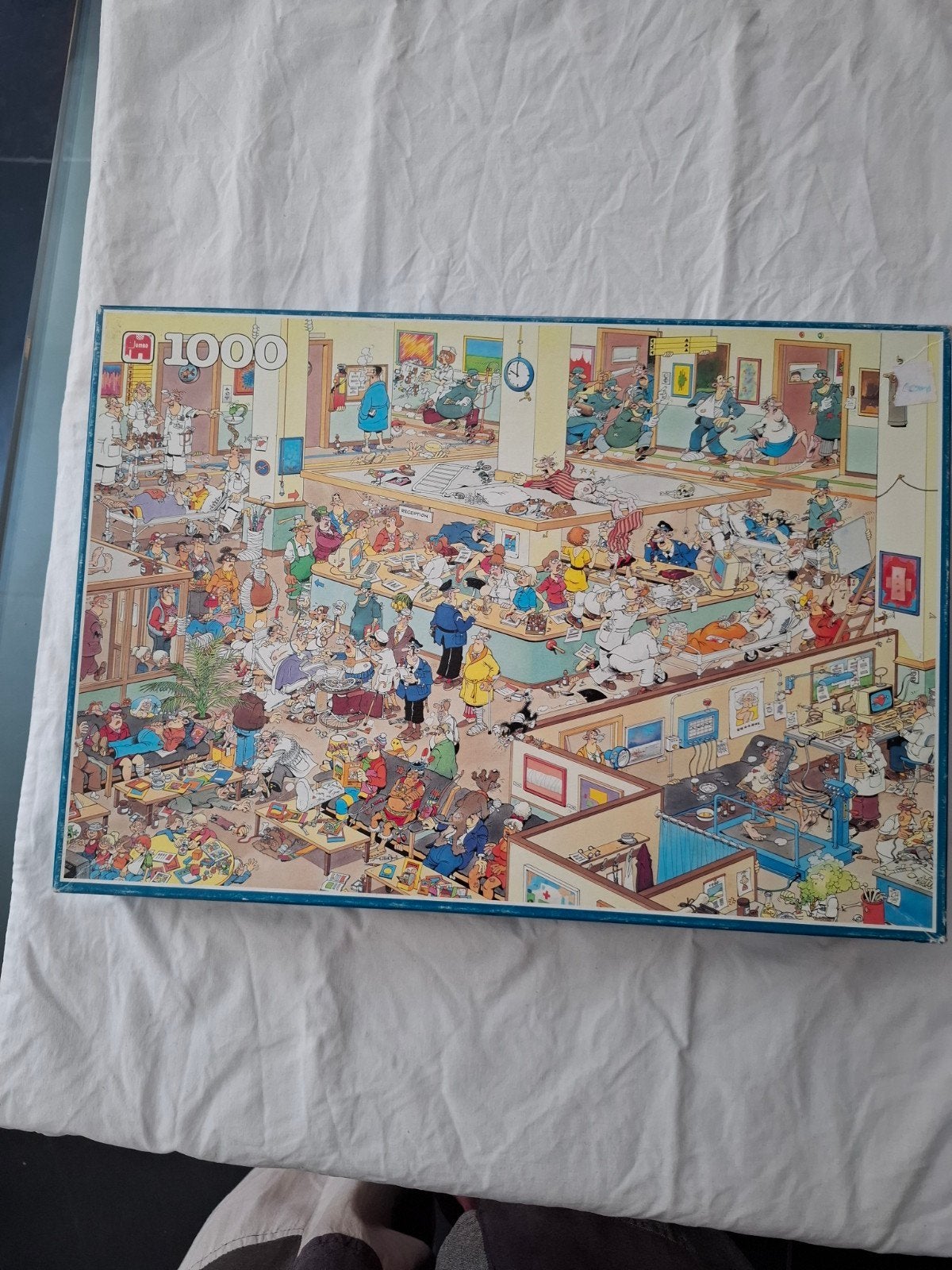 Jan van Haasteren Legpuzzel 1000 stukjes - Het Ziekenhuis, Hobby en Vrije tijd, Denksport en Puzzels, Ophalen of Verzenden, 500 t/m 1500 stukjes
