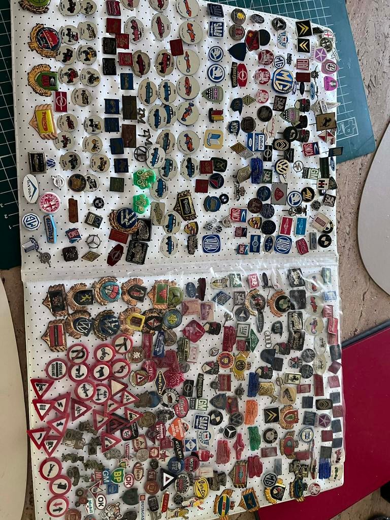 Te koop speldjes, Ophalen, Zo goed als nieuw, Overige onderwerpen