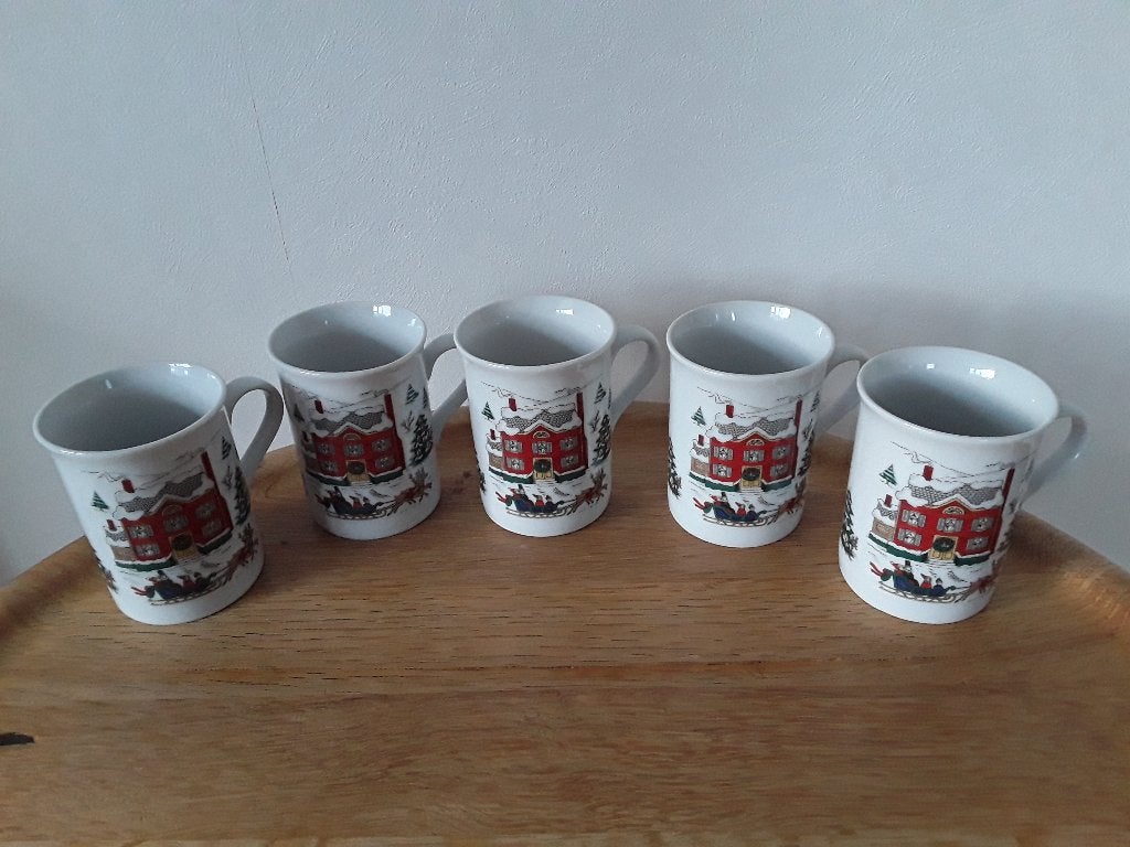 5 kerst/ winter bekers, Zo goed als nieuw, Overige stijlen, Aardewerk, Mok