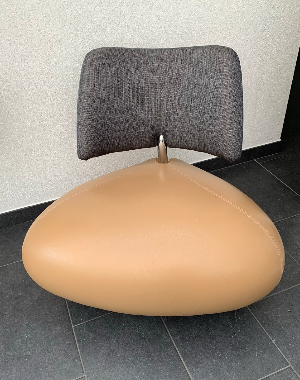 Leolux Pallone design stoel beige leer/grijze stof, Huis en Inrichting, Stoelen, Ophalen, Overige kleuren, Leer, Zo goed als nieuw