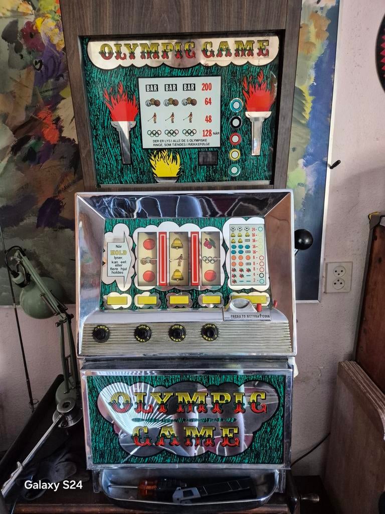 Bally gokkast, Verzamelen, Euro, Ophalen of Verzenden, Gebruikt, Met sleutels