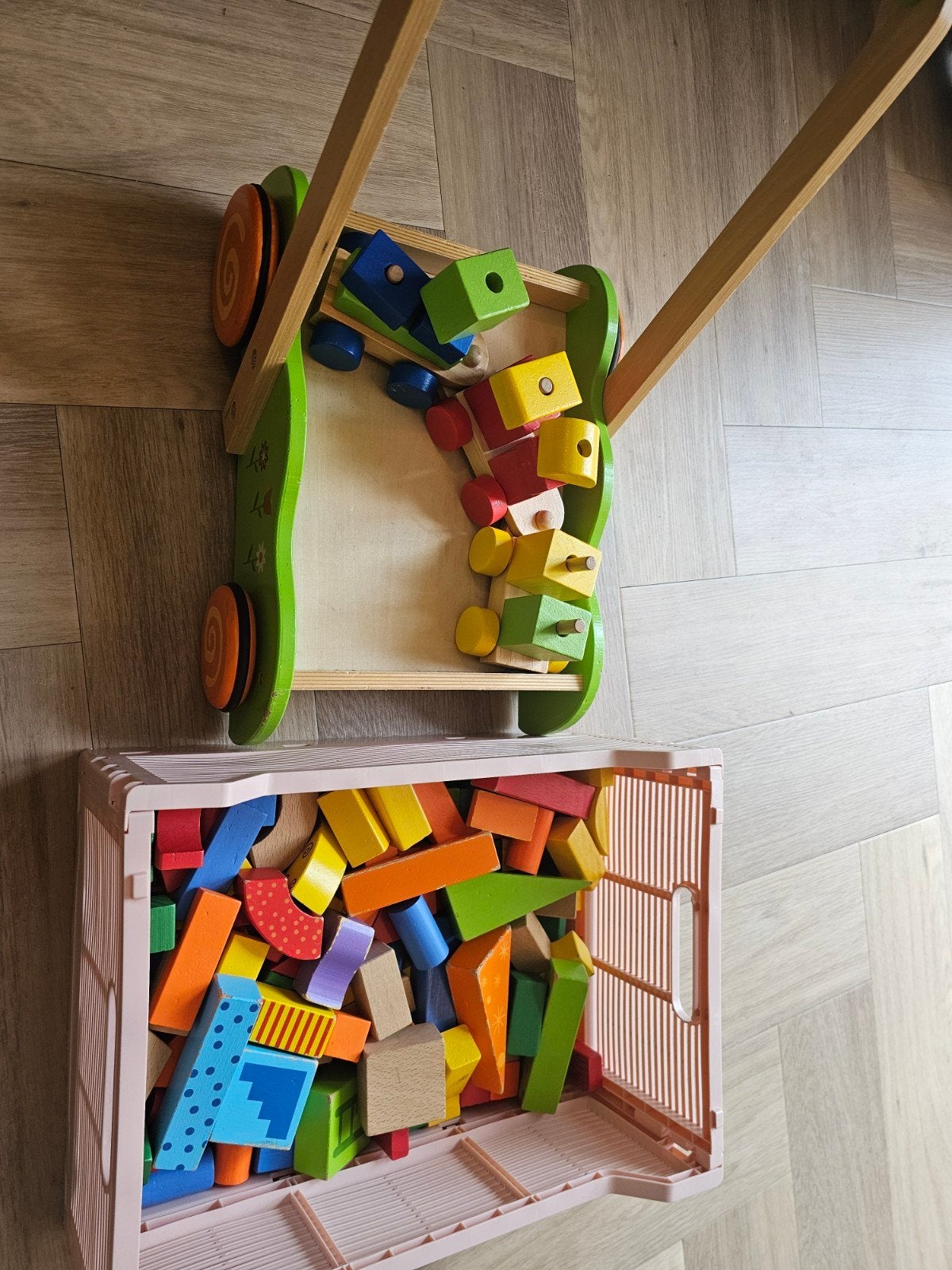 Houten loopwagen met houten trein en extra bouwblokken, Ophalen, Gebruikt, Overige merken