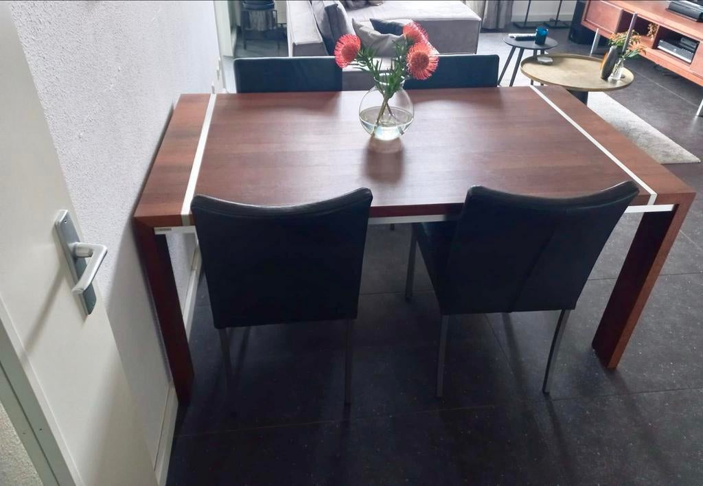 Noten houten eettafel "Rosso" met 4 leren eetstoelen "Ingram, Ophalen, Gebruikt, 50 tot 100 cm, 150 tot 200 cm