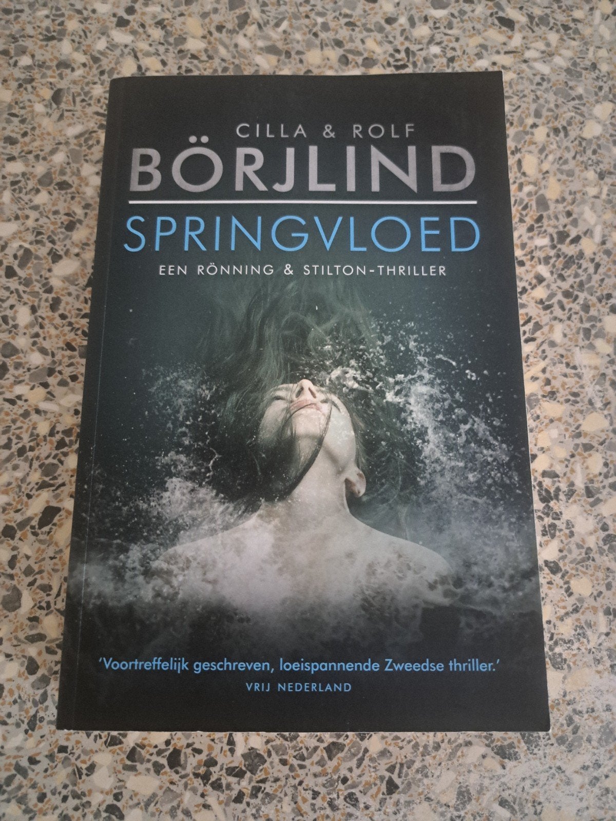 Cilla Börjlind - Springvloed, Ophalen of Verzenden, Zo goed als nieuw, Cilla Börjlind; Rolf Börjlind