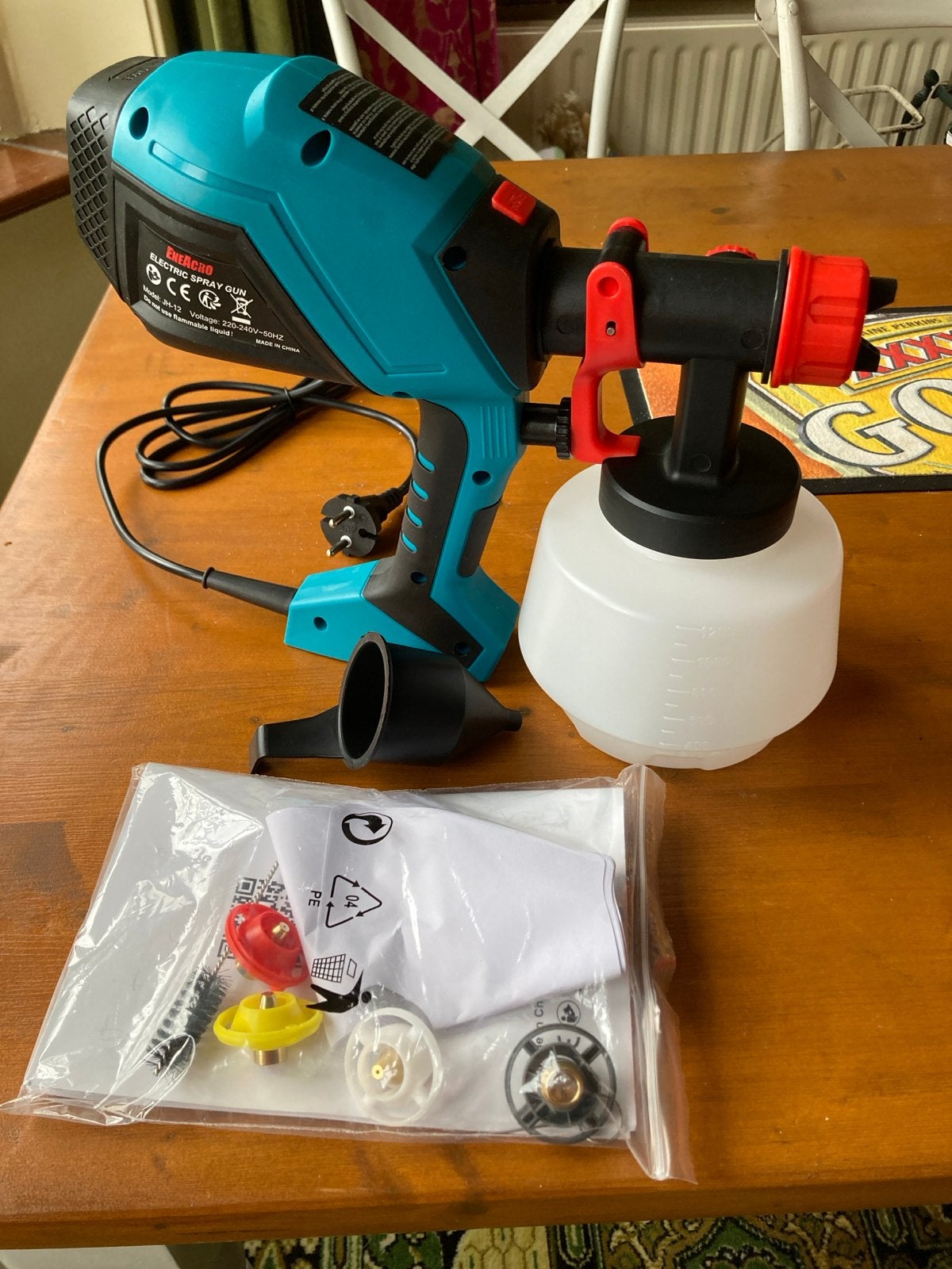 Elektrisch verfspuitpistool - Nieuw in doos, Doe-het-zelf en Verbouw, Schildersmaterialen, Ophalen of Verzenden, Nieuw, Verfspuit of Verfpomp