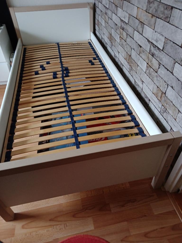 Bed, eenpersoons, Vroomshoop meubelen, type Linea, Ophalen, Gebruikt, 90 cm, Eenpersoons