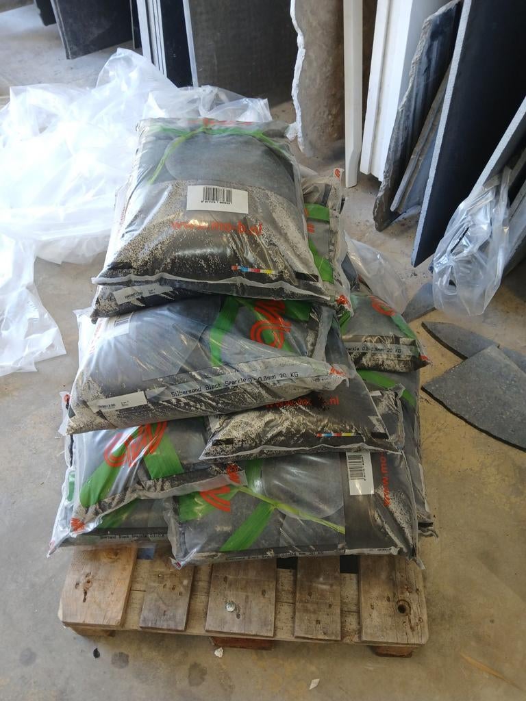 Pallet zwart inveegzand 5 euro ex per zak, Ophalen of Verzenden, Tuinaarde