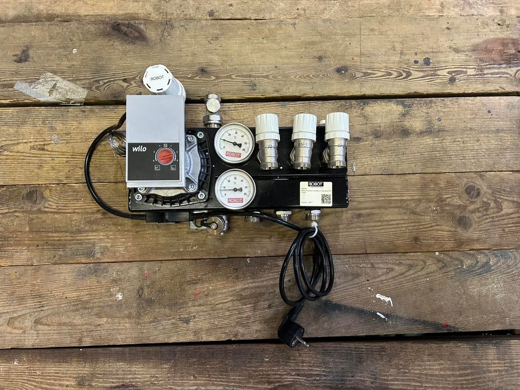 Robot Standaard 3 groepen vloerverwarming verdeler topmerk, Doe-het-zelf en Verbouw, Verwarming en Radiatoren, Minder dan 30 cm