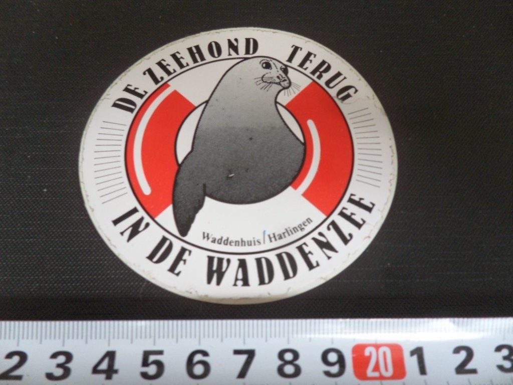 sticker de zeehond terug in waddenzee waddenhuis harlingen, Verzamelen, Ophalen of Verzenden, Zo goed als nieuw