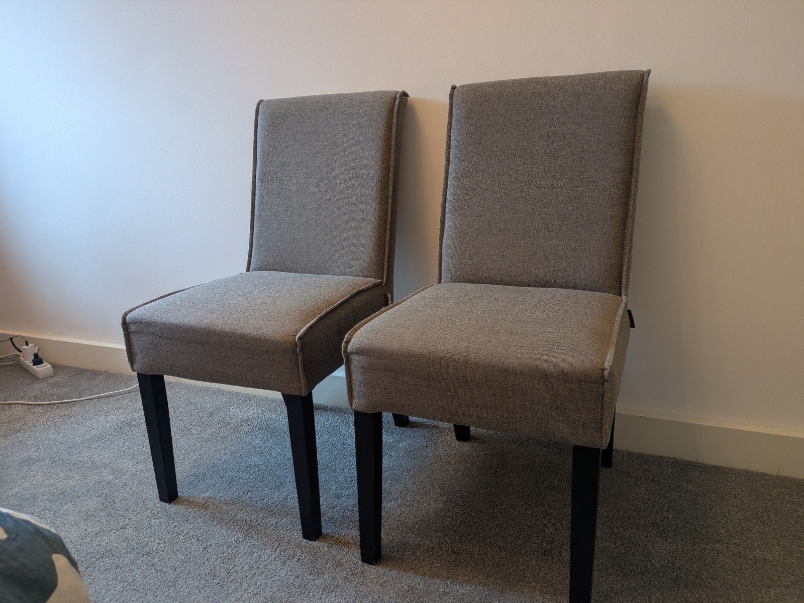 2 grijs stoelen, Ophalen, Grijs, Twee