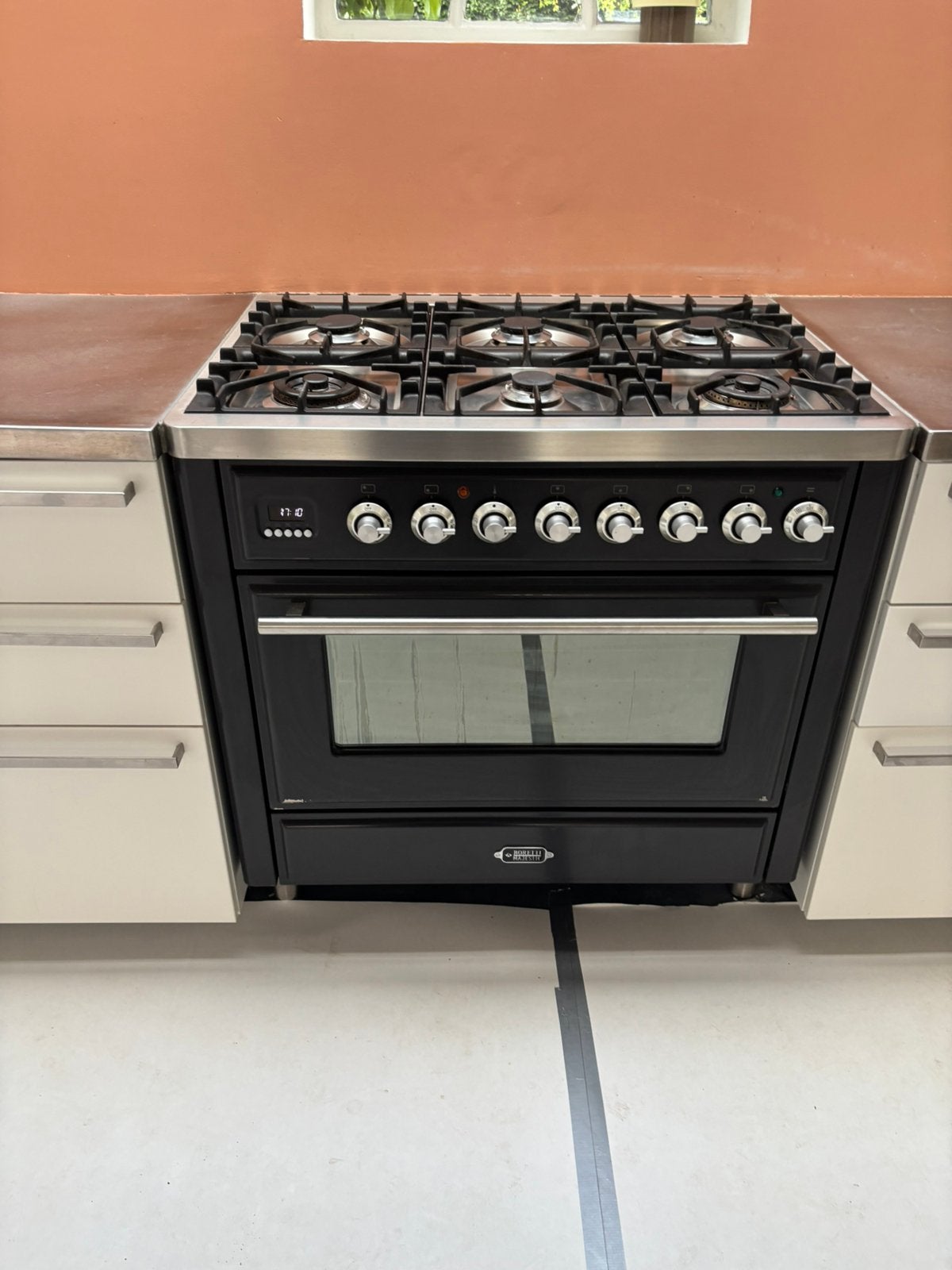 Boretti zwart gasfornuis/oven met 6 pitten, Witgoed en Apparatuur, Fornuizen, Ophalen, 60 cm of meer, Zo goed als nieuw, Gas