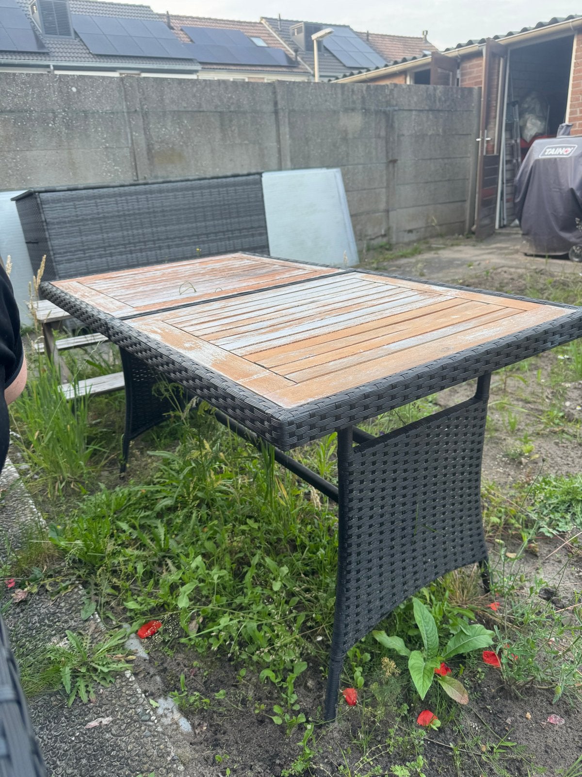 Gratis Tuintafel - Ophalen, Tuin en Terras, Tuintafels, Ophalen, Gebruikt, Rechthoekig, Hout
