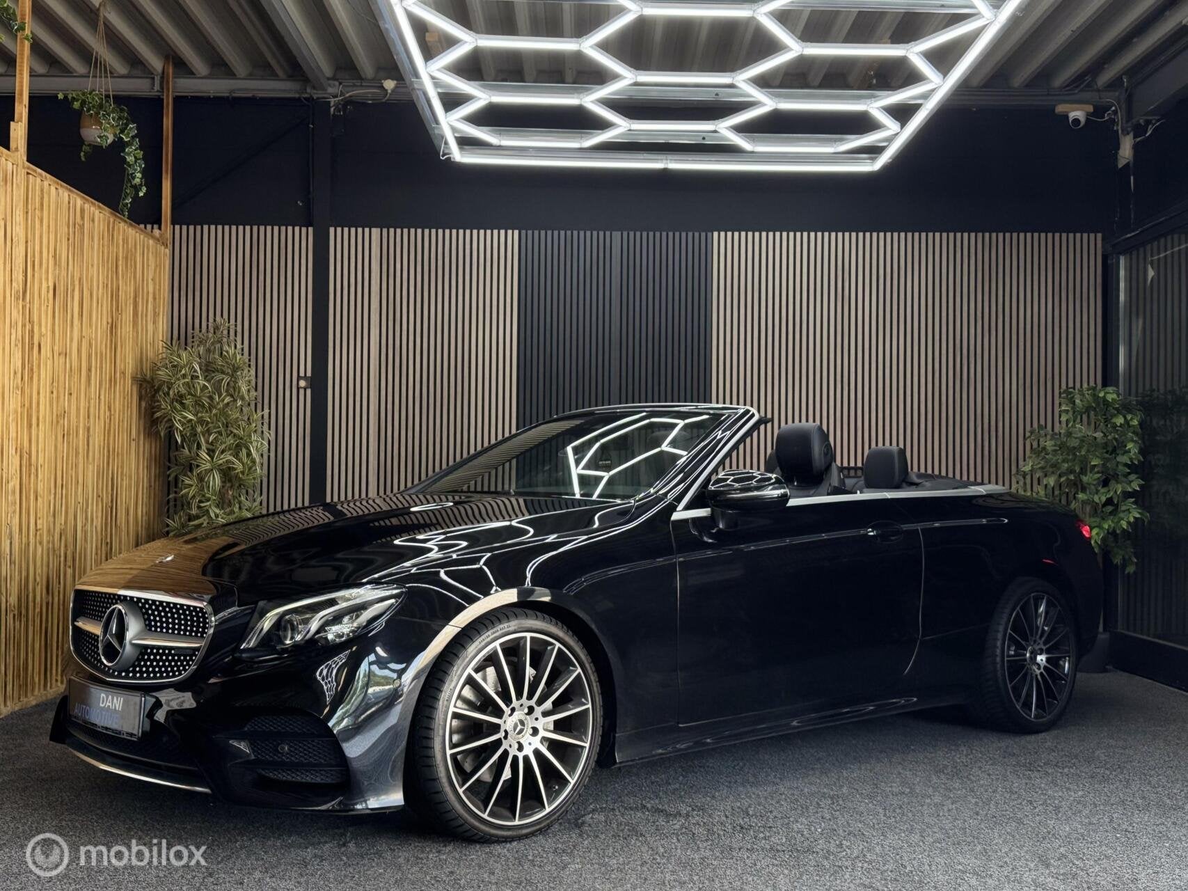 Mercedes E-klasse Cabrio 200 Premium Plus|Cam|Sfeer|AMG|PDC, Auto's, Automaat, Achterwielaandrijving, 4 cilinders, Cabriolet