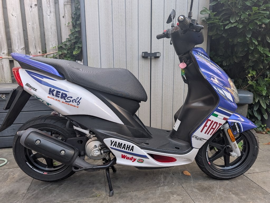 Yamaha Jog-RR Réplica Lorenzo, Ophalen, JogR of RR, Tweetakt, Maximaal 45 km/u