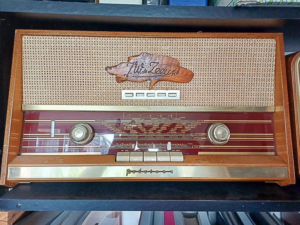 twee oude radio's, Ophalen, Gebruikt, Radio