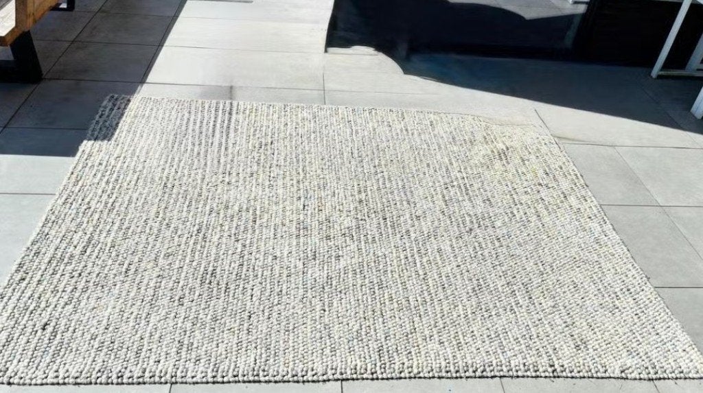 vloerkleed, Ophalen, 200 cm of meer, Zo goed als nieuw, Grijs