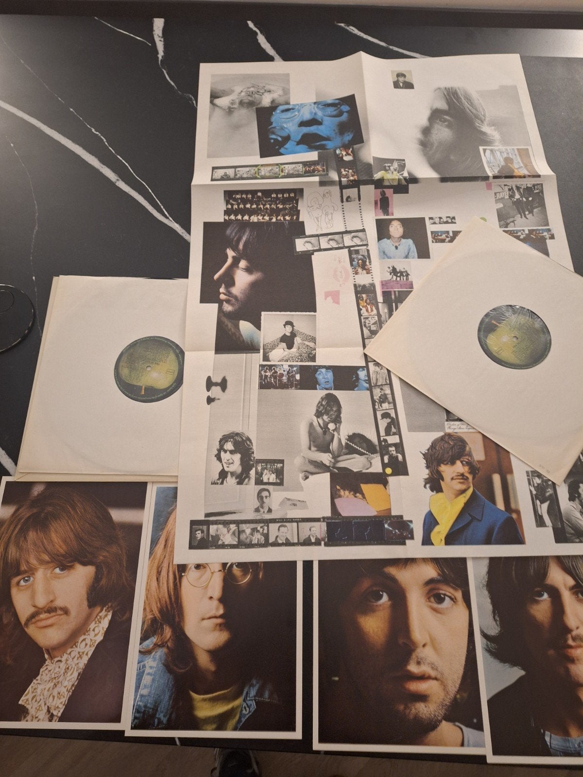 Foto 8 van The Beatles - The White Album(Zeldzaam, compleet met poster)