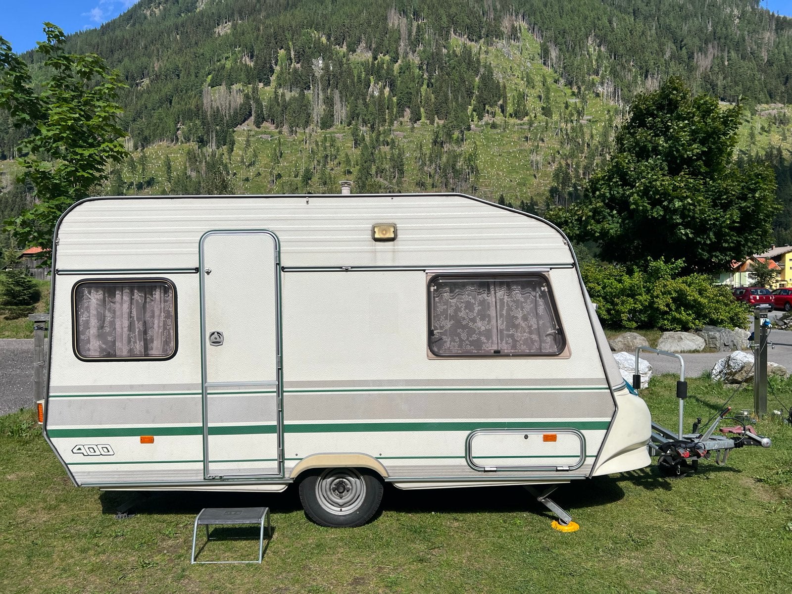 Chateau La Car 400 caravan met voortent, Treinzit, Particulier, 4 tot 5 meter, 500 - 750 kg