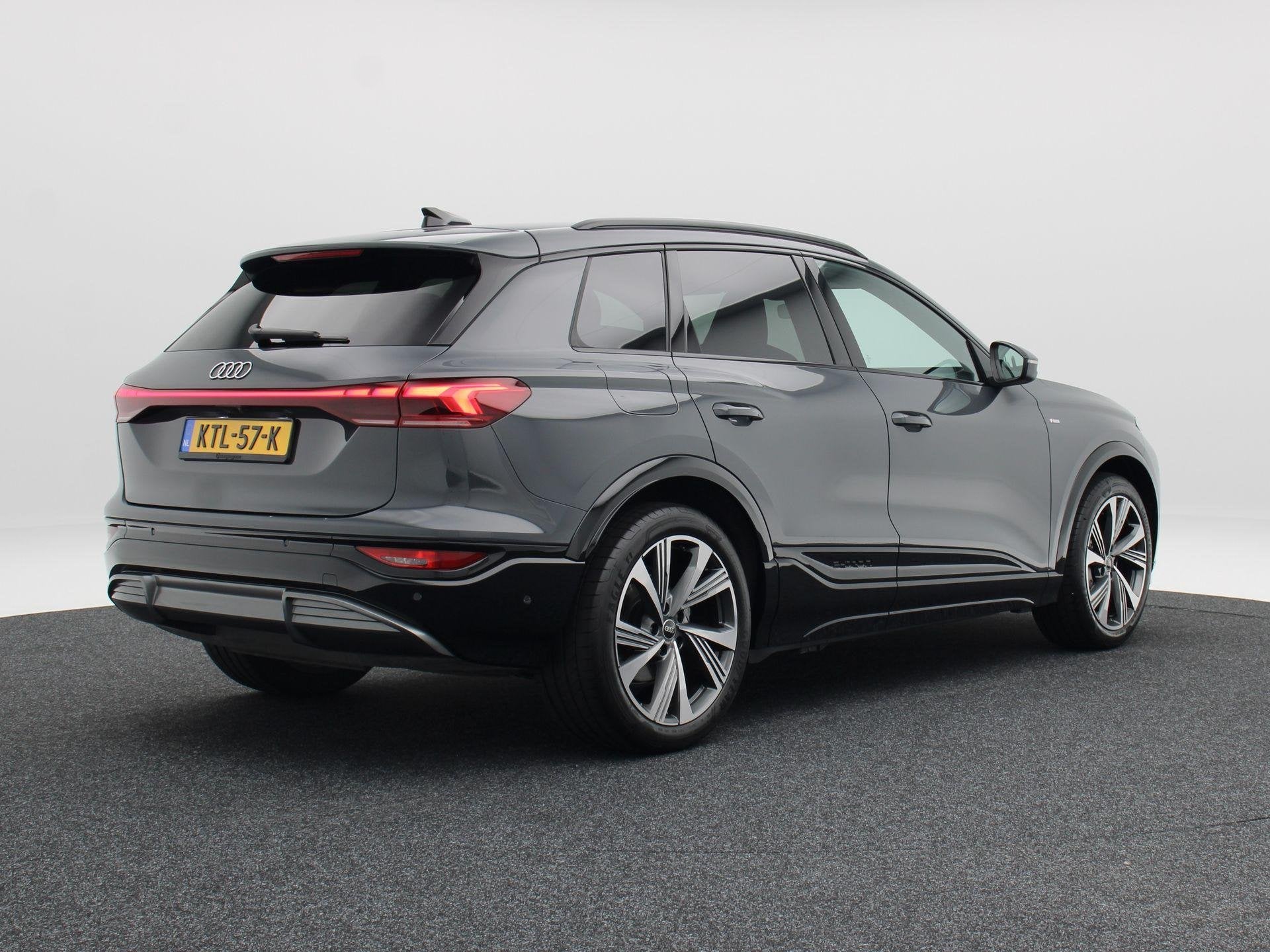 Audi Q6 e-tron Advanced edition performance 100 kWh S-Line |, Auto's, Audi, Automaat, Dealer onderhouden, Gebruikt, 100 kWh