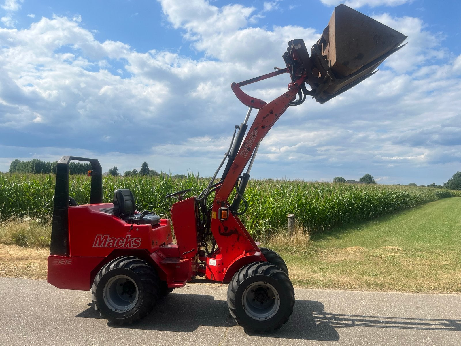 Macks 333 Minishovel - Compact Wiellader, Ophalen, Wiellader of Shovel