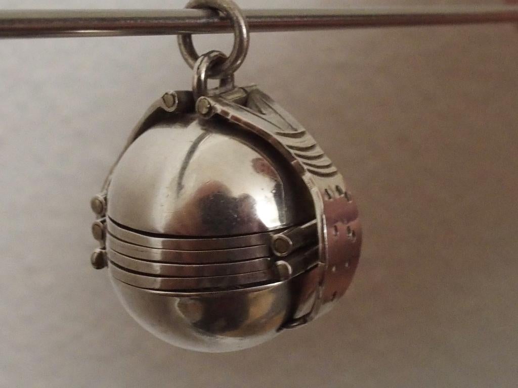 ZILVEREN MEDAILLON VOOR 6 FOTO'S, Sieraden, Tassen en Uiterlijk, Antieke sieraden, Hanger, Zilver, Verzenden