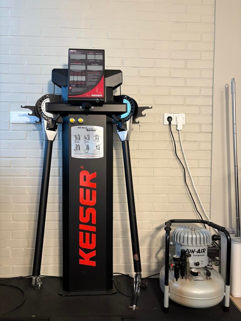 Keiser Functional Trainer (incl. Accessoires & Vloerplaat), Ophalen, Gebruikt