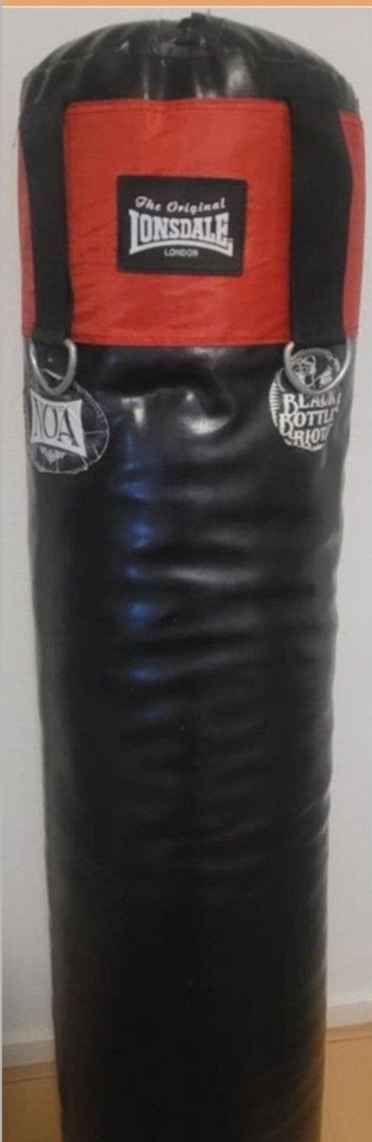 Lonsdale Bokszak - Zwart/Rood, Sport en Fitness, Boksen, Gebruikt, Bokszak, Ophalen of Verzenden