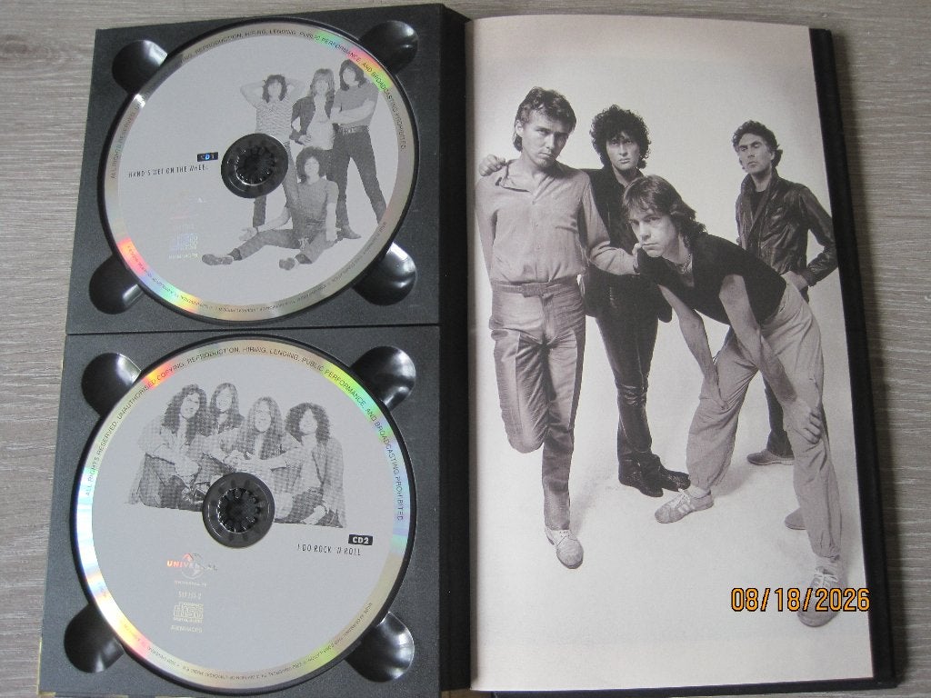 Golden Earring  -  The devil made us do it  -  35 years, Ophalen of Verzenden, Zo goed als nieuw, Inclusief boekje, Verzamelalbum