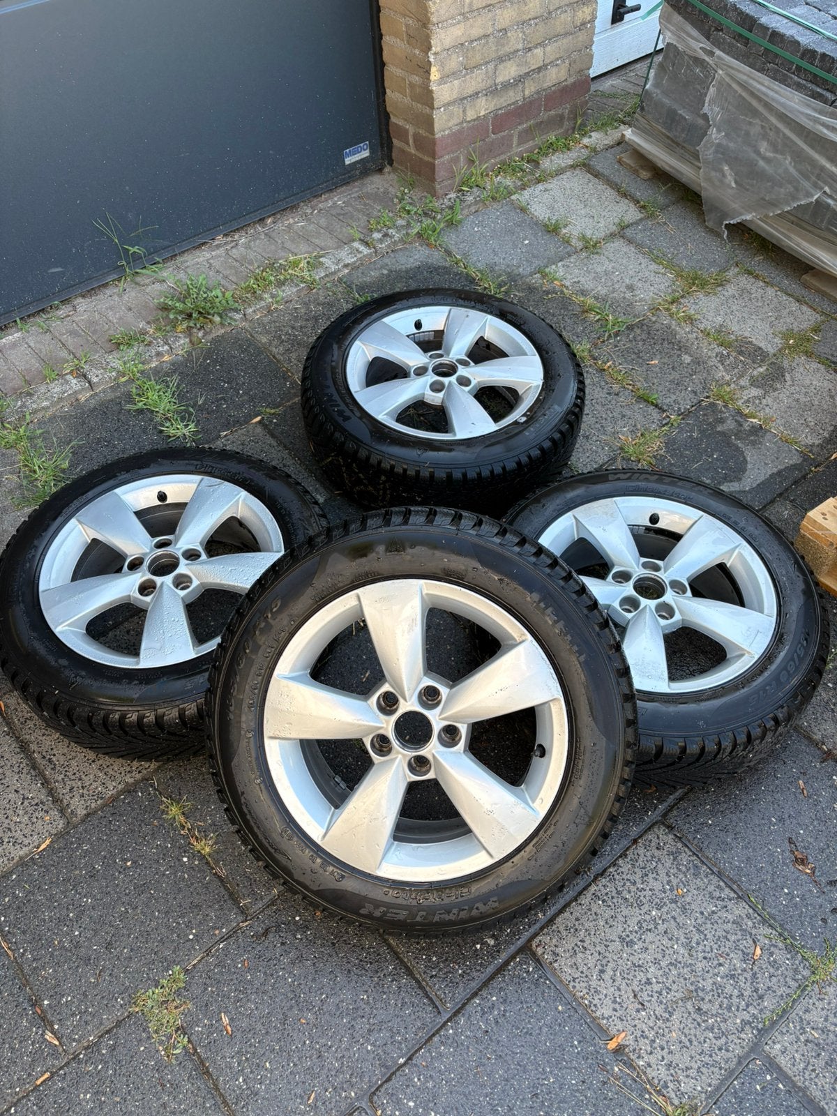 Winterbanden op lichtmetalenvelgen 185/60 r15, Auto-onderdelen, Ophalen, Gebruikt, 15 inch, Banden en Velgen