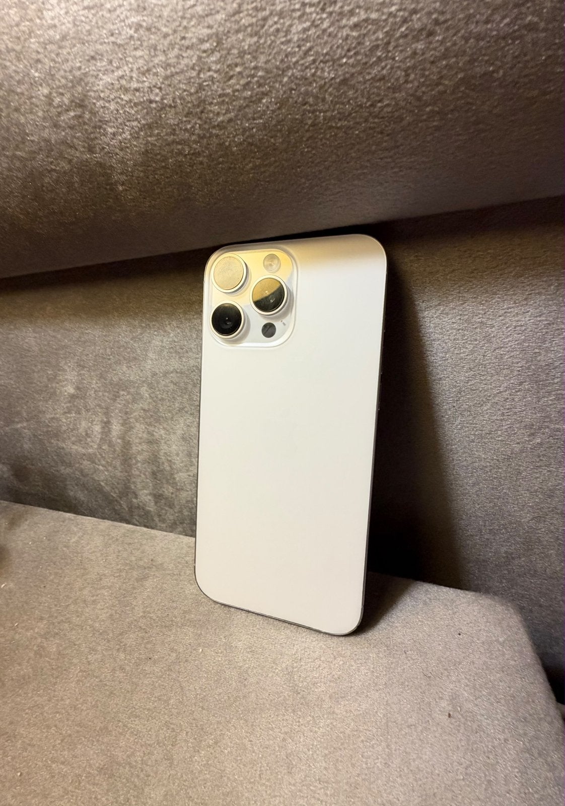 Iphone 16 pro max 256 gb white
