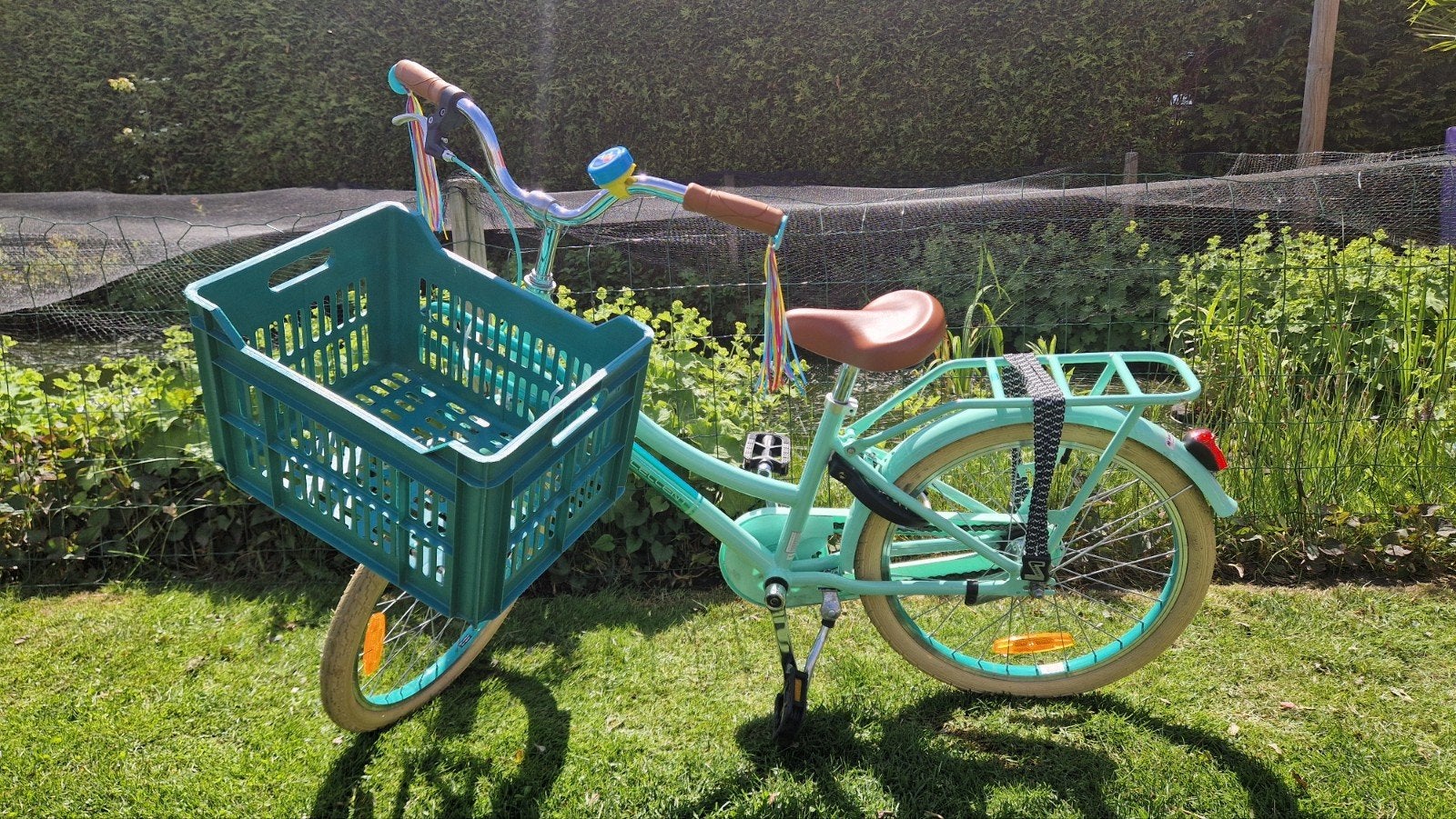 Excellent Kinderfiets 16 inch met krat - Zo goed als nieuw, Ophalen, Terugtraprem, 16 inch, Excellent